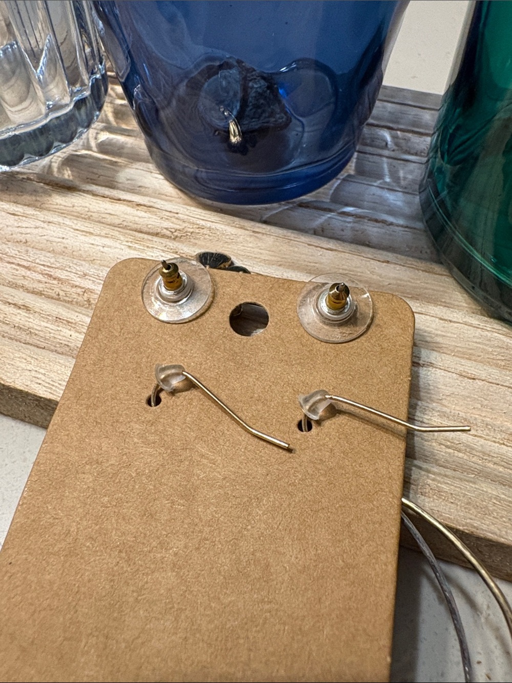2 piece earring set: loops and flower - Picture 2 of 3